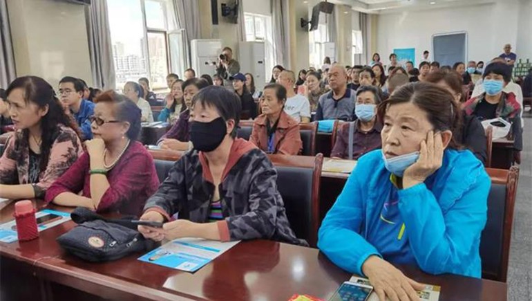 “携手泰康，，，，，，，服务健全”，，，，，，，ks凯时官网医疗、ks凯时官网中药赴白银供电公司发展健全服务活动