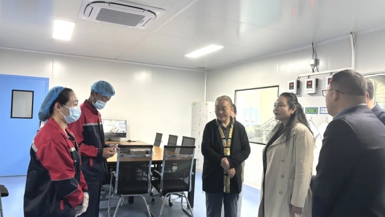 巴宜区委书记旦增拉姆一行光临林芝雪域资源科技有限公司调研